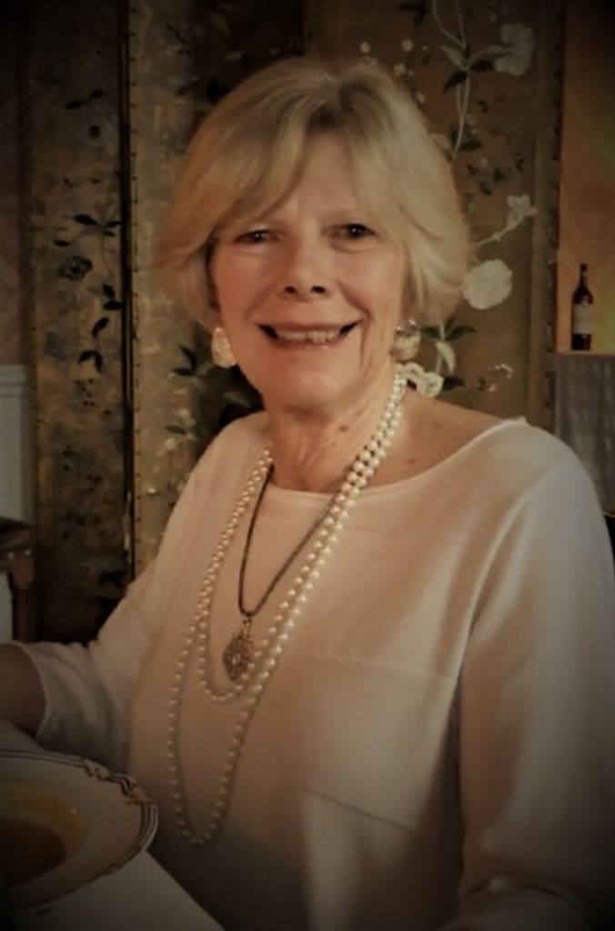 Elizabeth Bueschel Profile Photo