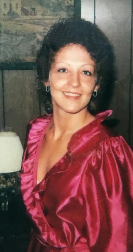 Terry Teresa Pyles Profile Photo