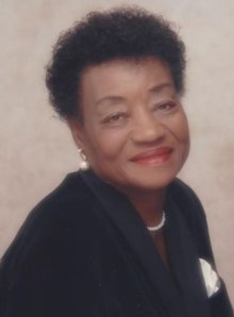 Ms Joyce Felton