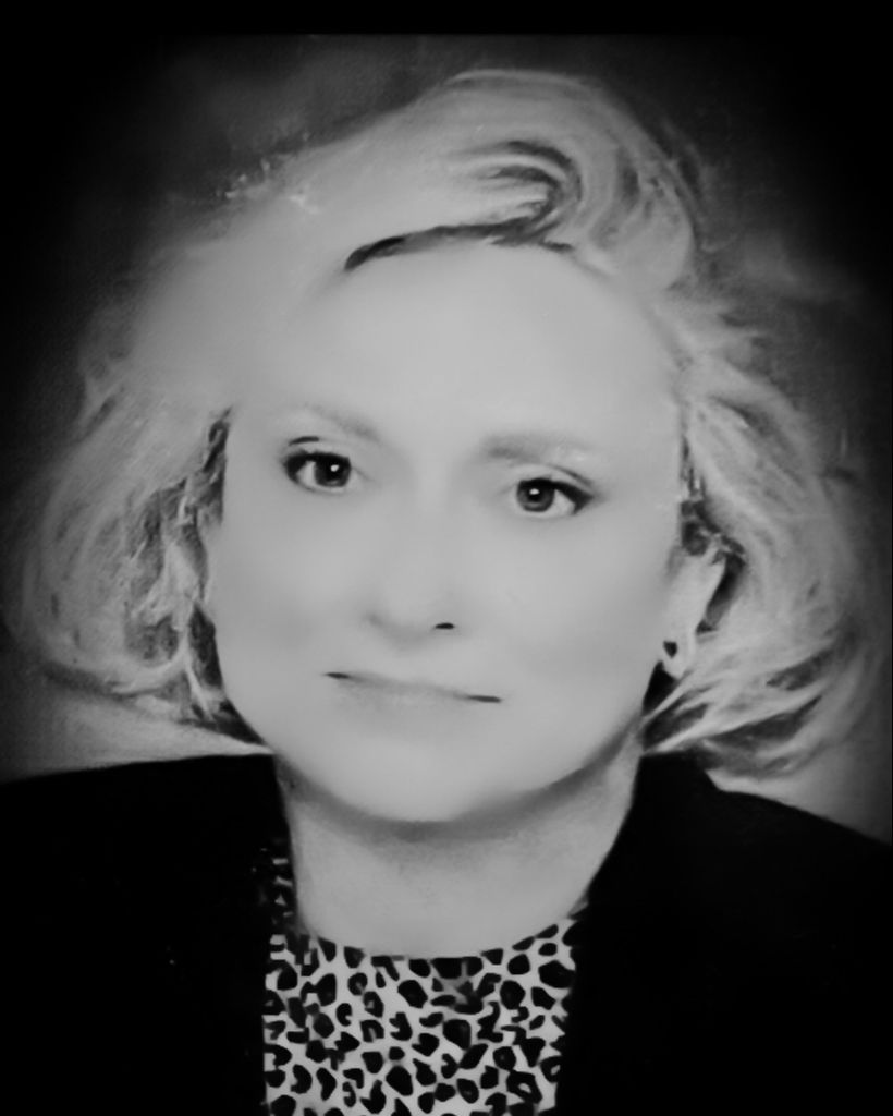Elizabeth Teynac Wood Profile Photo
