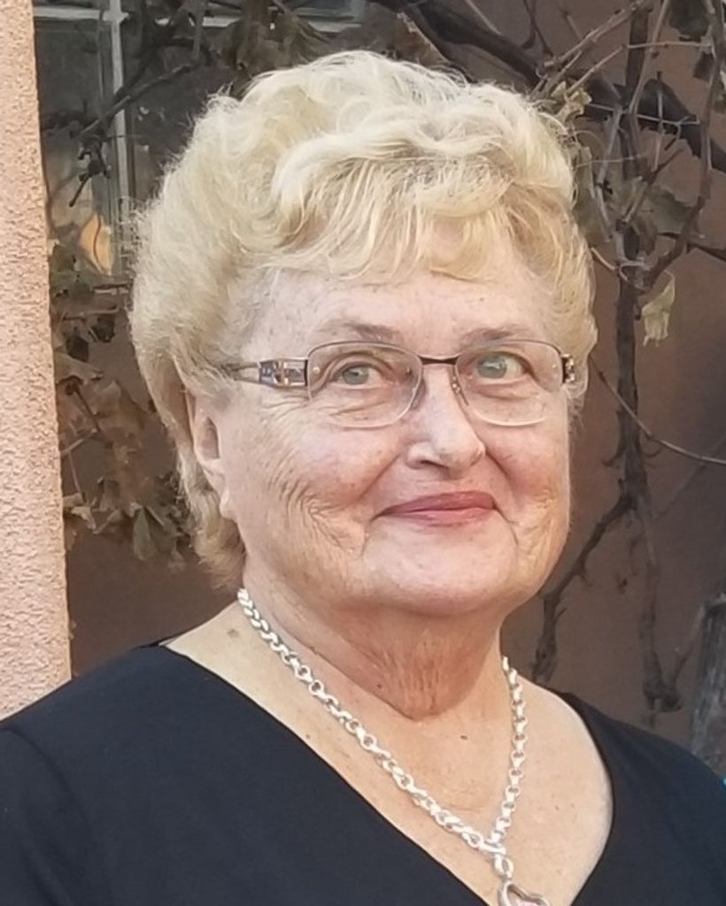 Betty Bechtholdt