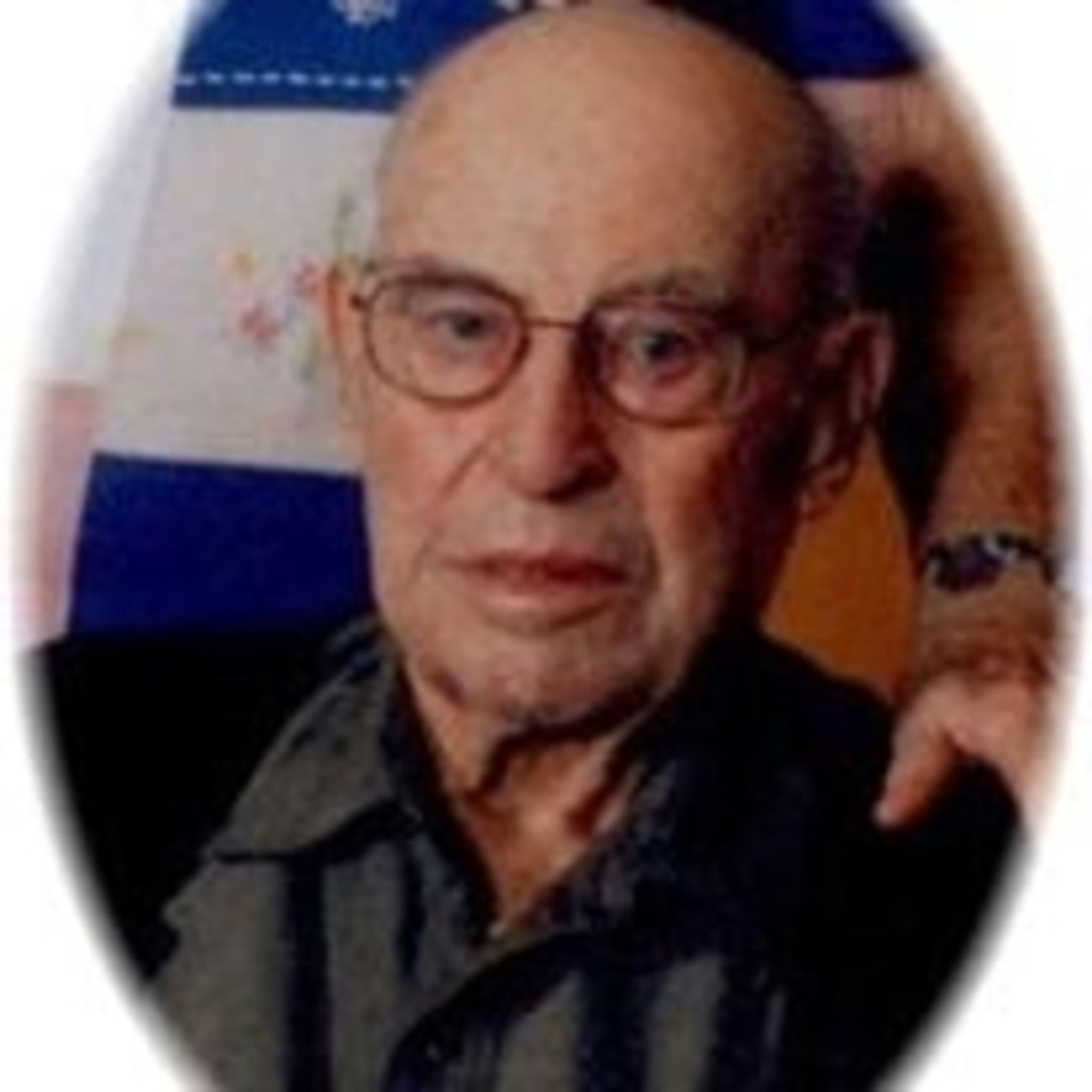 Raymond Mckelvey photo gallery image 1 of 1