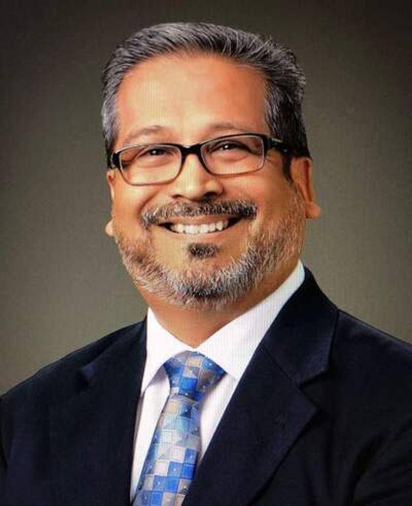 Rogelio "Roger" Salinas