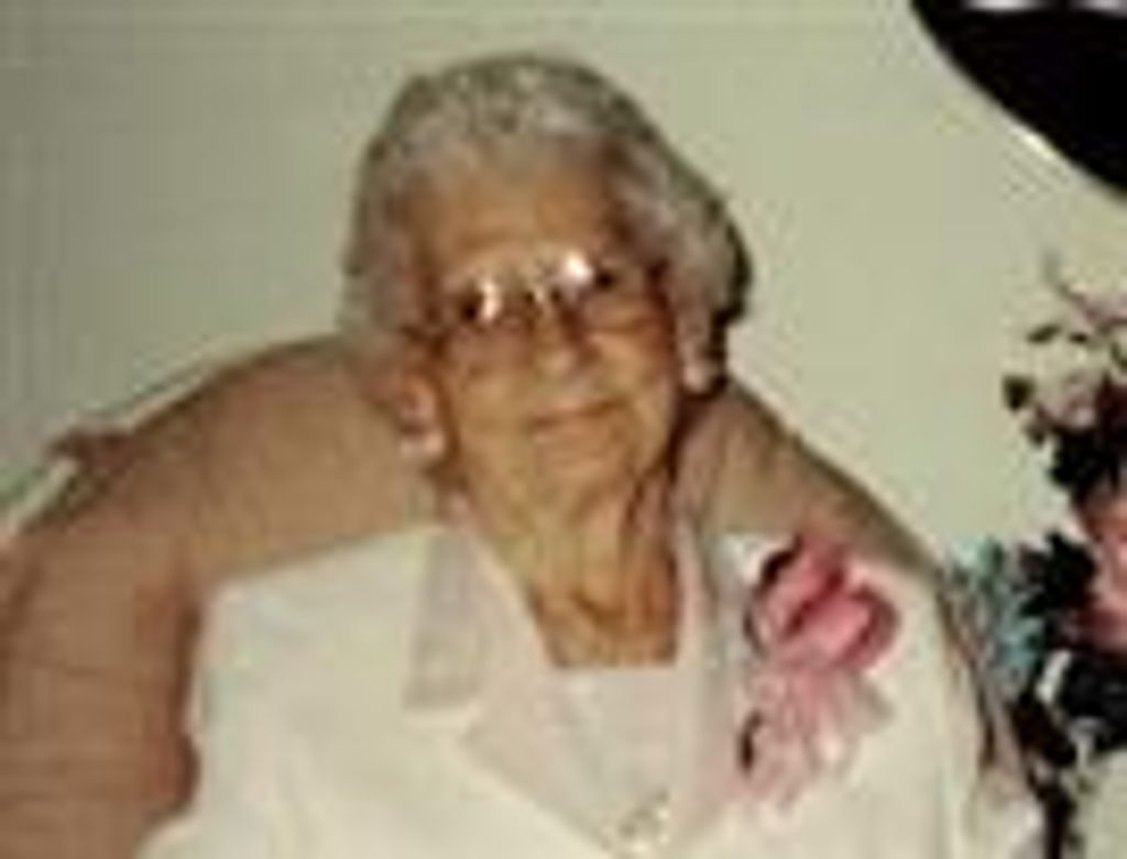 Vivian Mae Edmonds