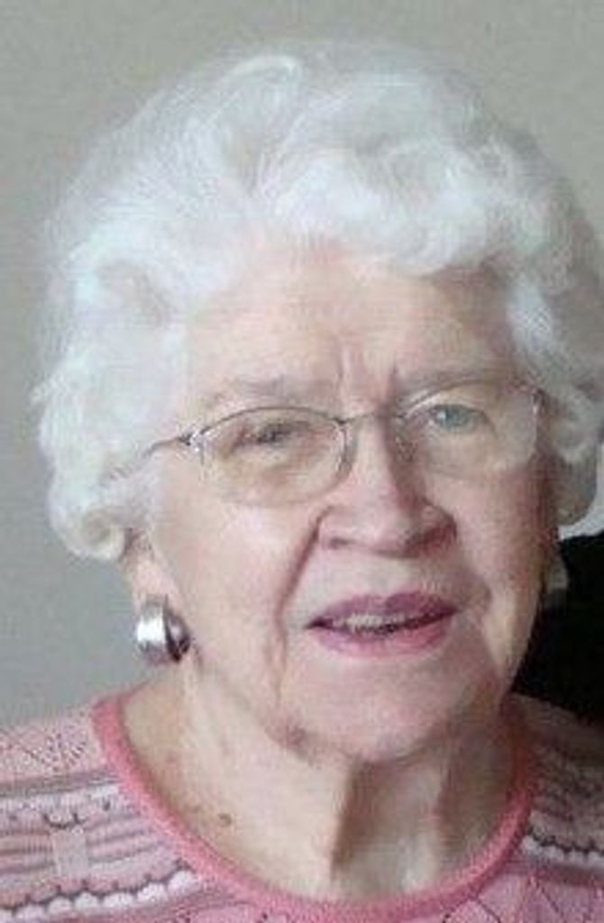 Eva Hall Profile Photo