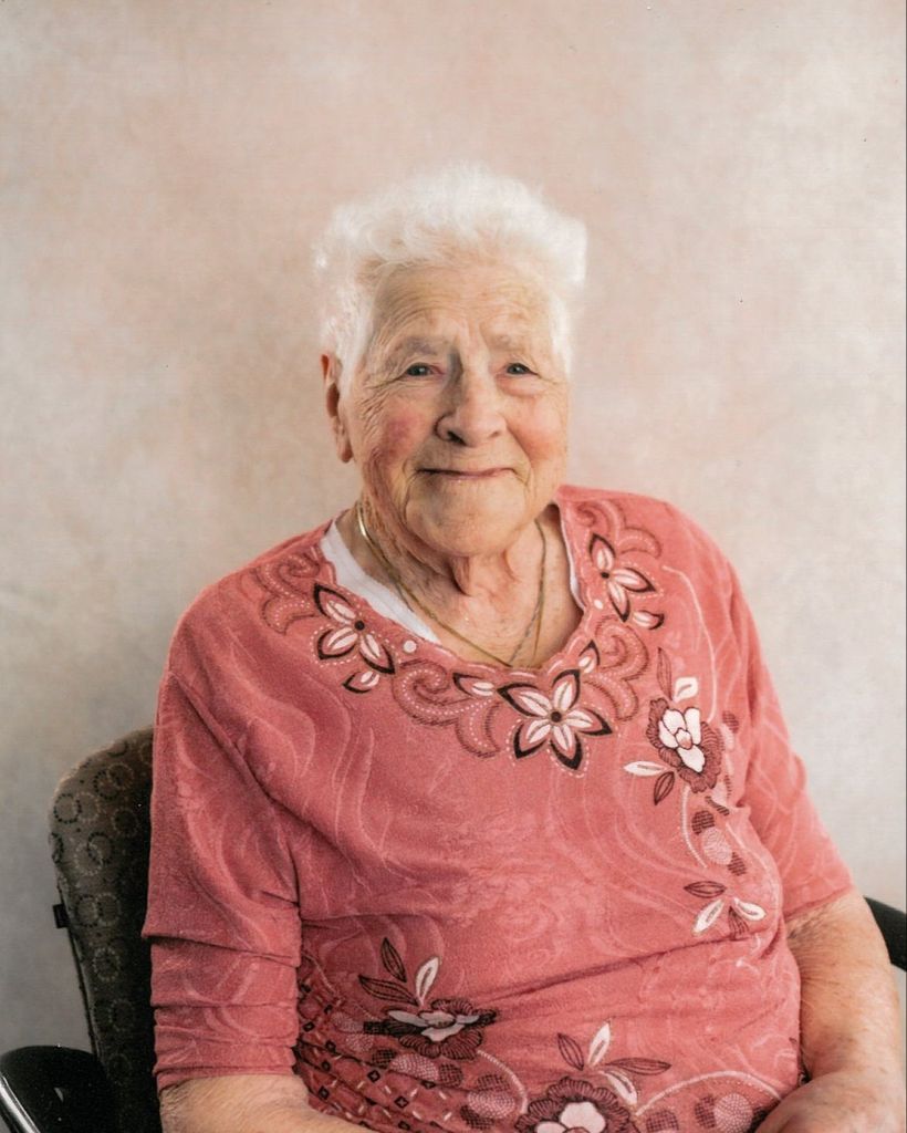 Genrose Theresa Utsch