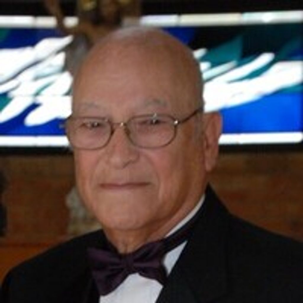 Mario Estrello Profile Photo