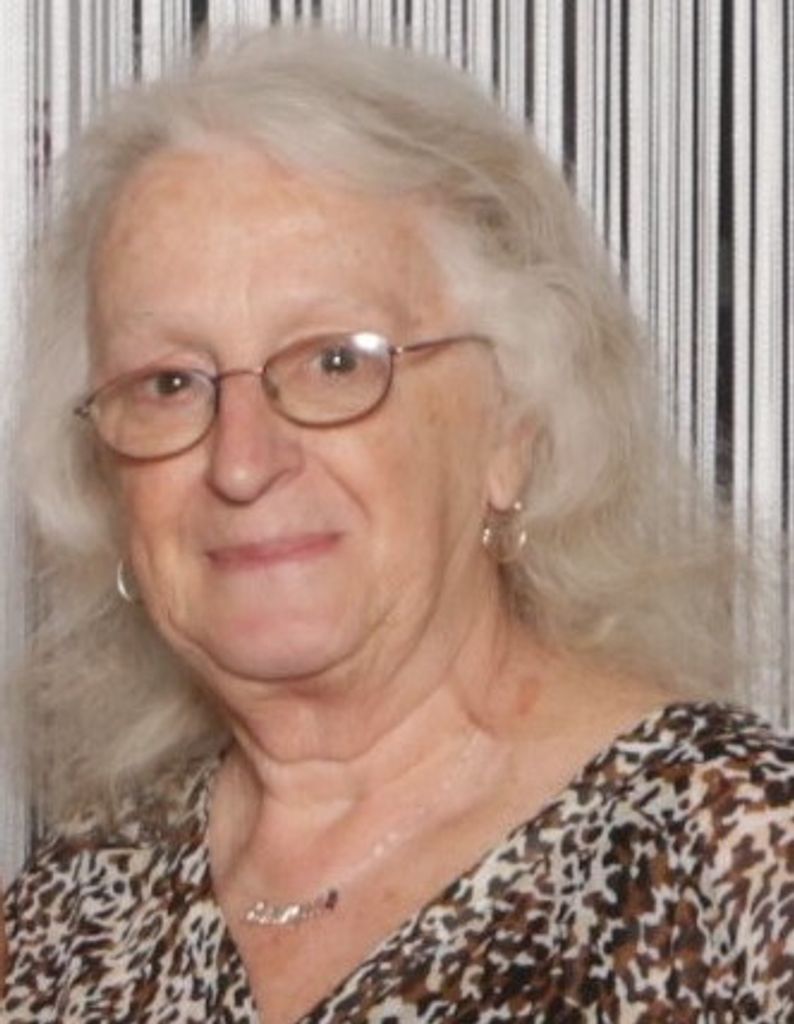 Janet Marie (Debo)  Perdock