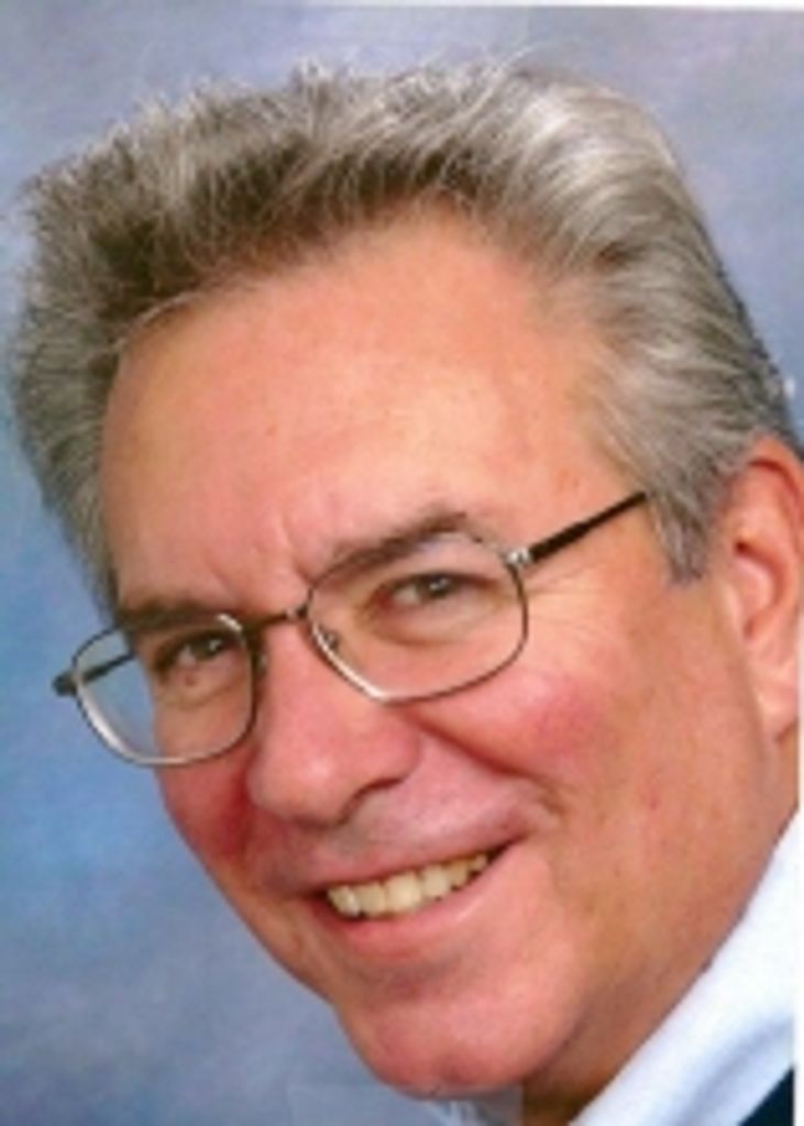 Kenneth R Hous