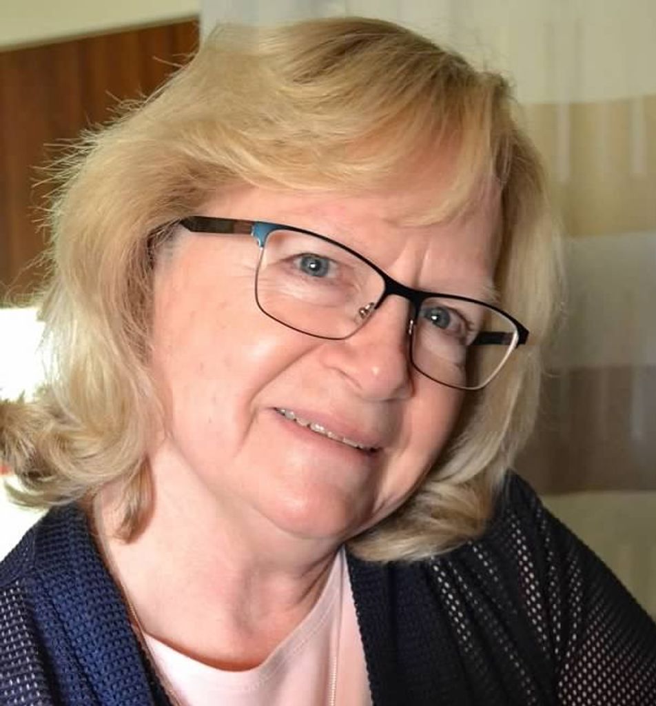 Elaine Schoenborn