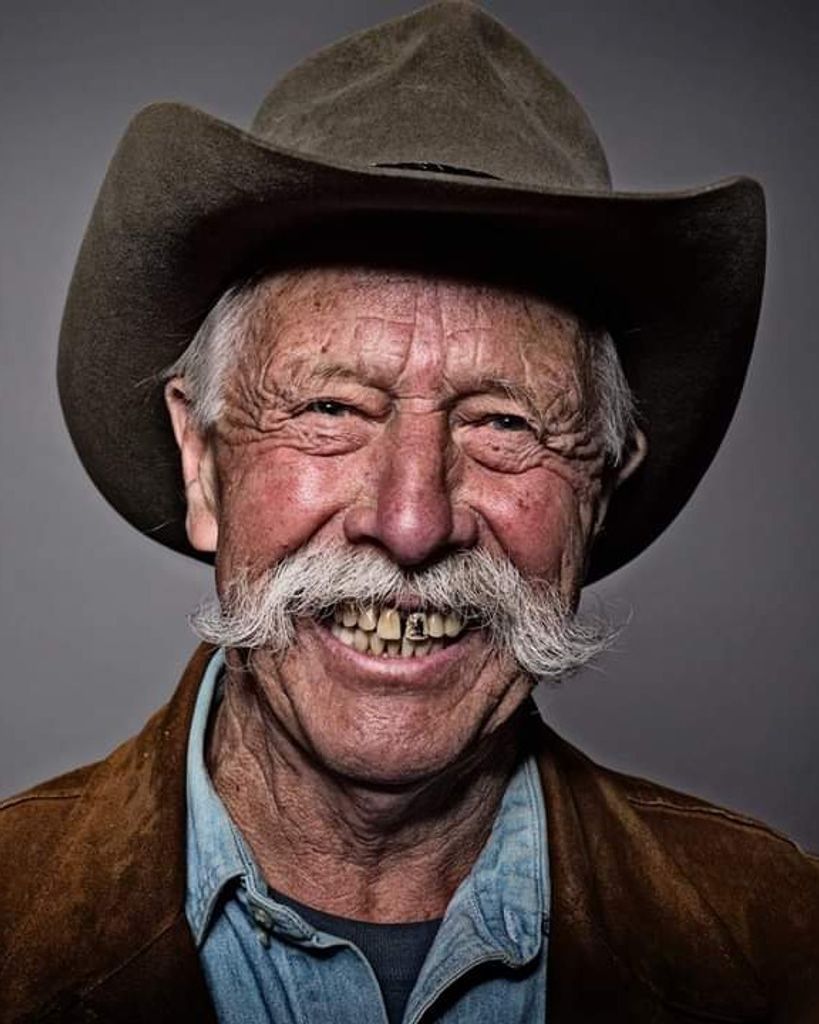 Charles R. "Chuck" Carlson