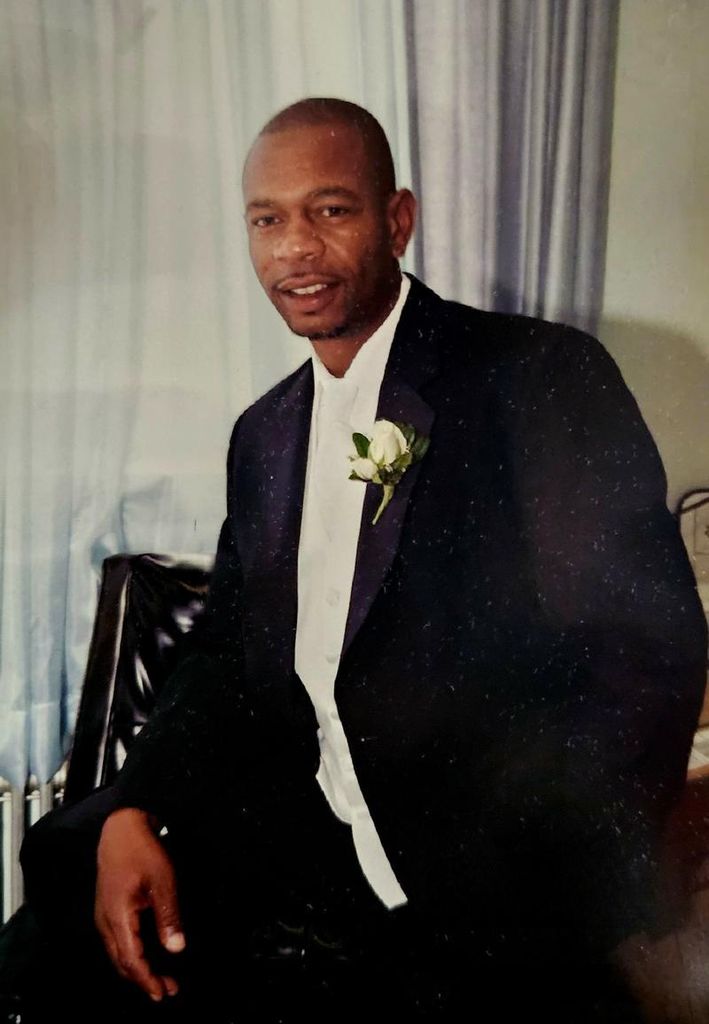 Michael Wesley Mayes Profile Photo