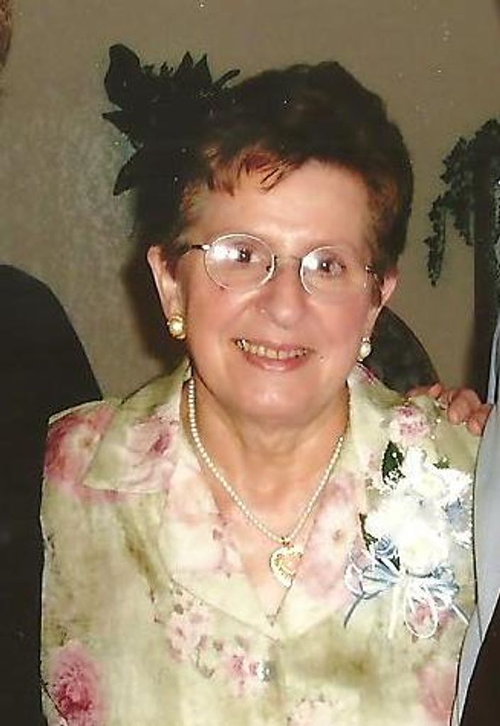 Lucy Donovan Profile Photo