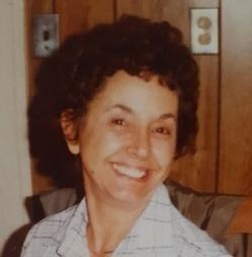 Nina M Treveloni Profile Photo