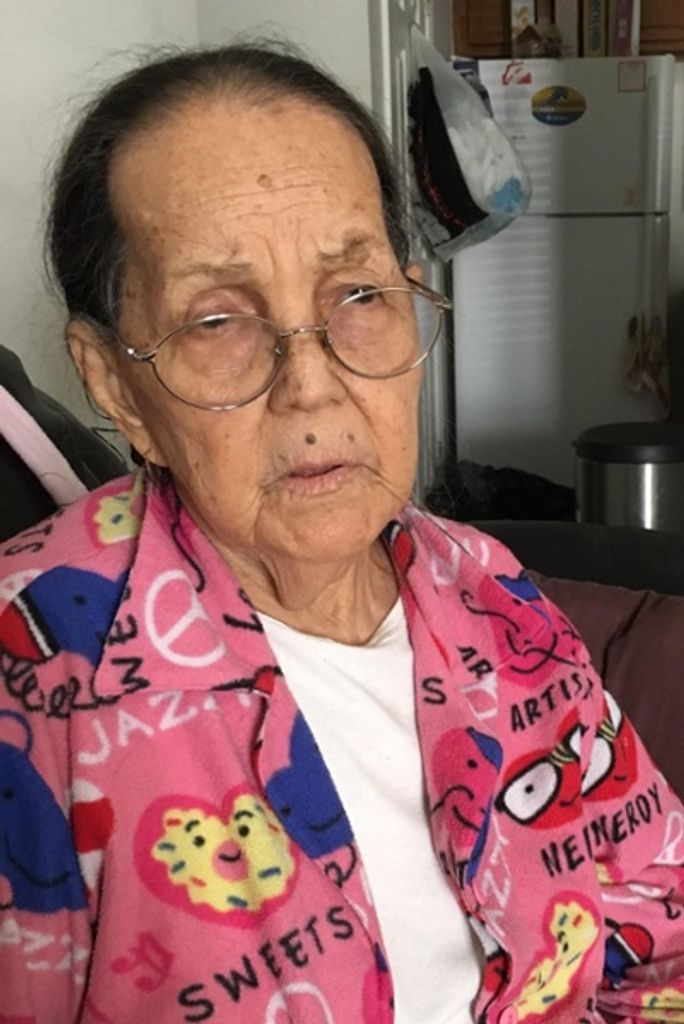 Lola Chavarria Profile Photo