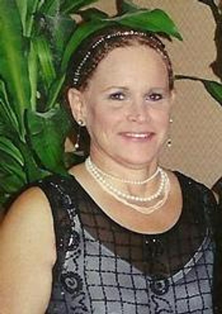 Lynn Gutekanst Profile Photo