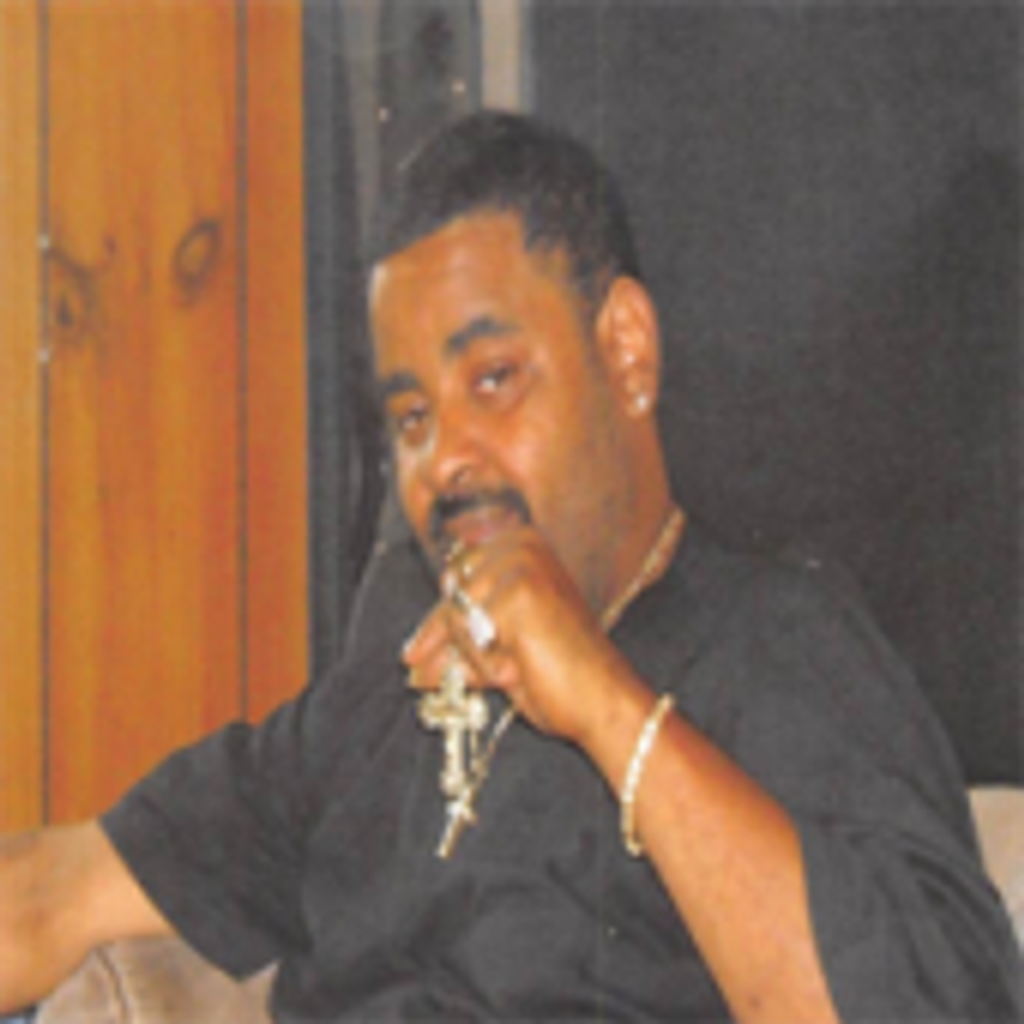 Johnny  Henry Villas