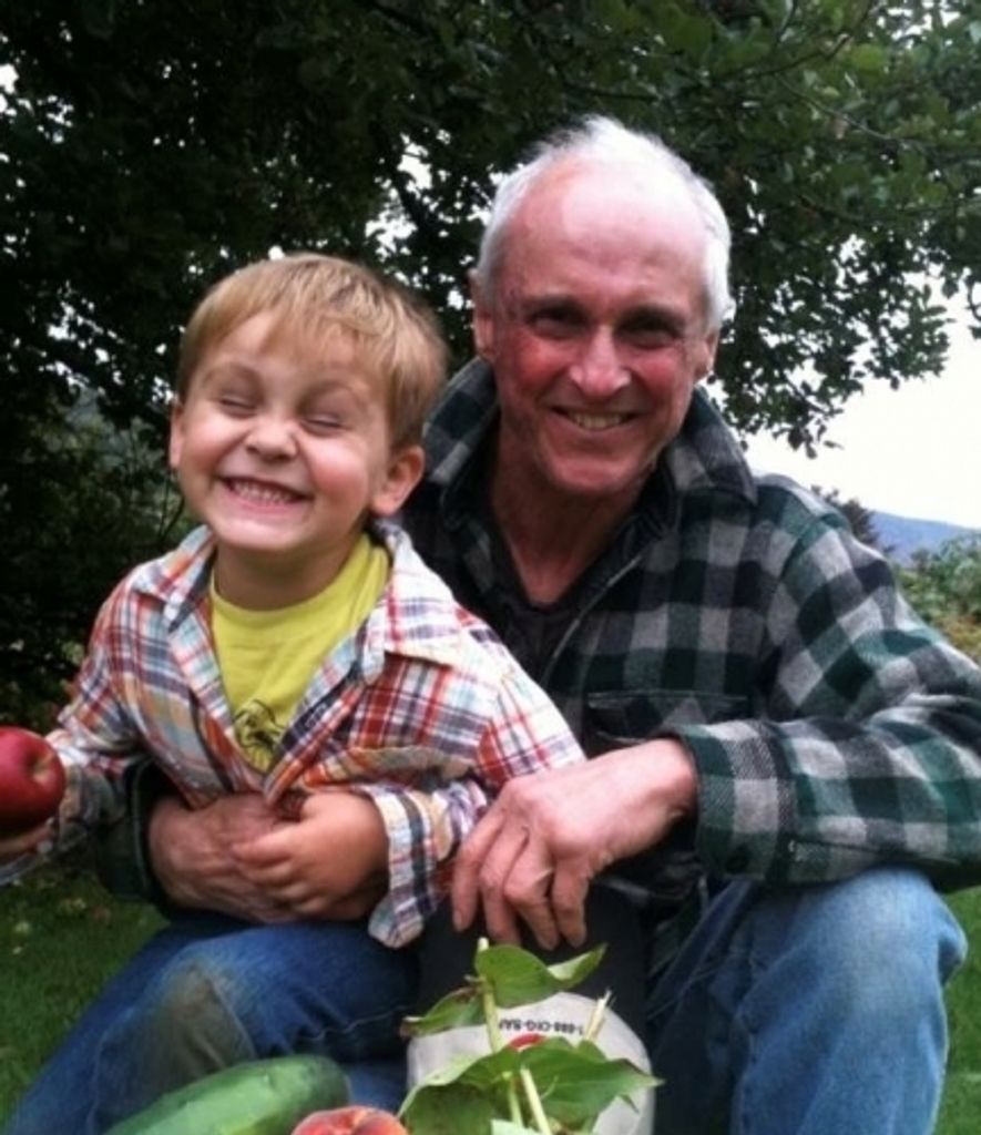 Bruce Everette Johnson Profile Photo