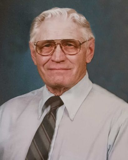 Clifford Mund's obituary image