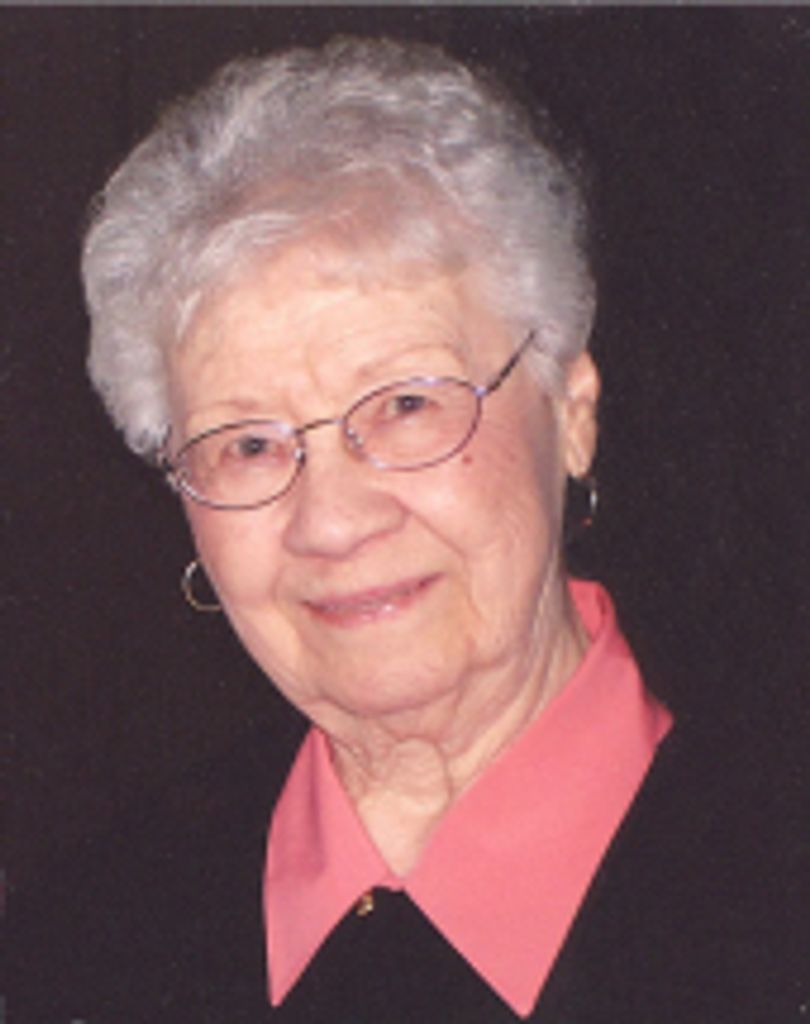 Pearl E. (Hollo) Molnar
