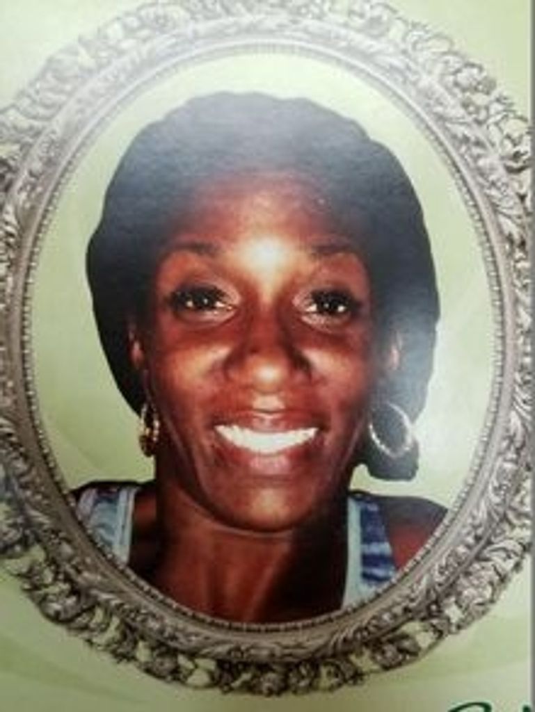 Ms Davita Hopkins