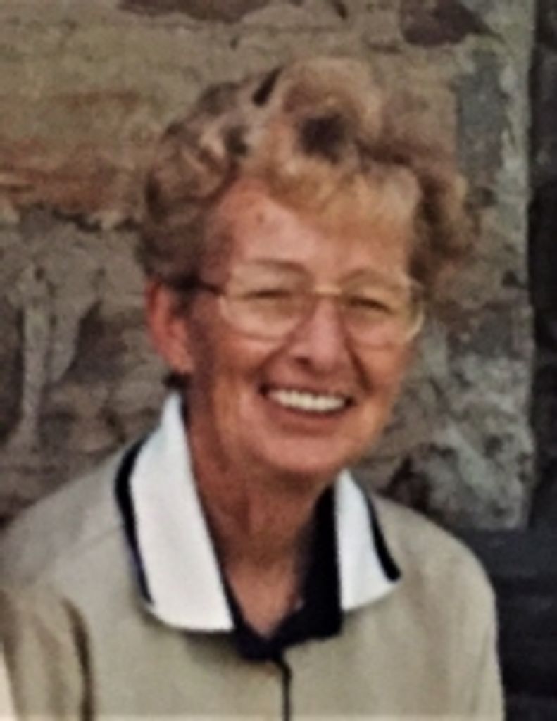 Louise Bowling Pack Profile Photo