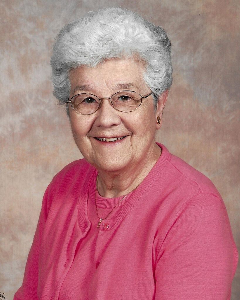 Evelyn Mae Manahan Profile Photo