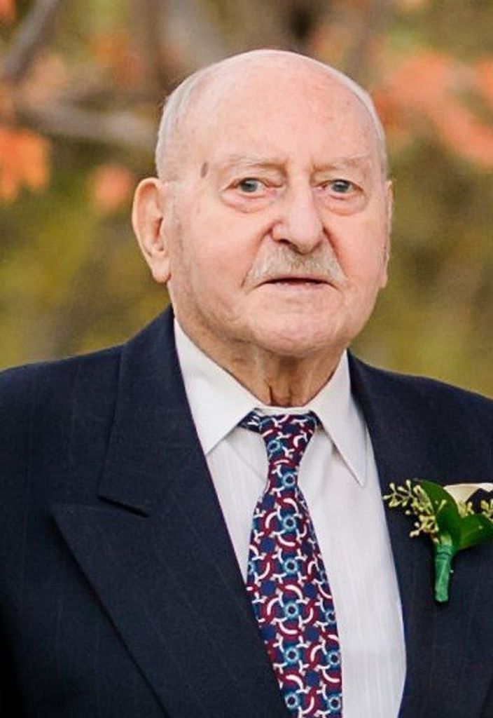 Earl Hoelke