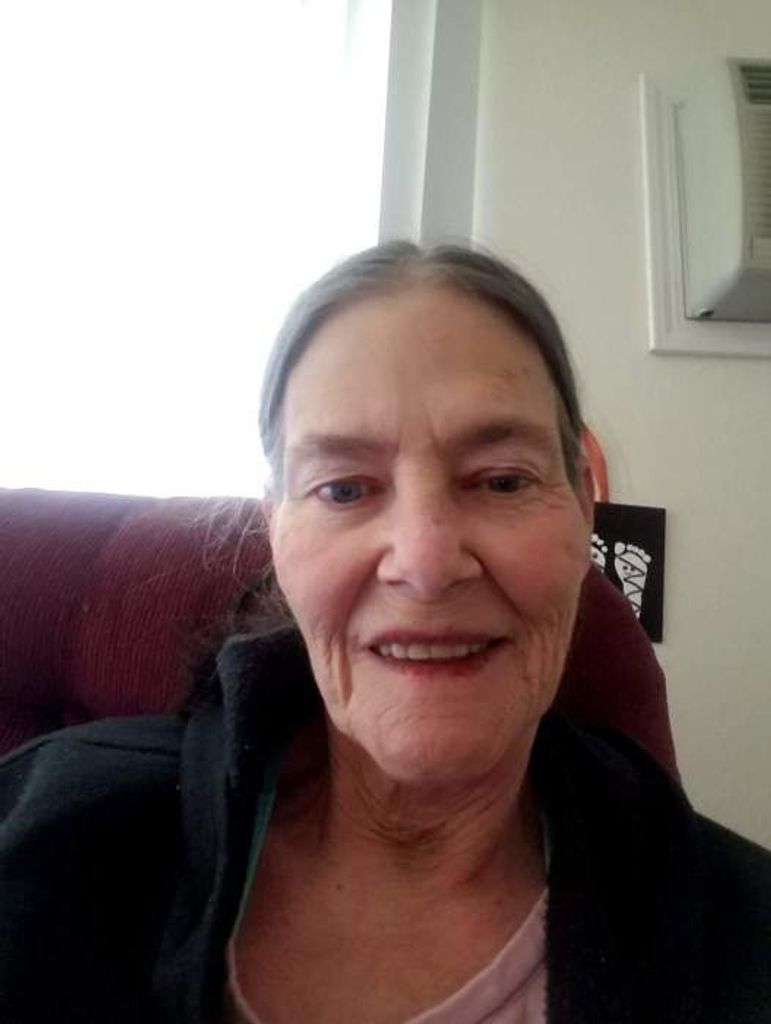 Suzanne Elaine (Utka)  Brown