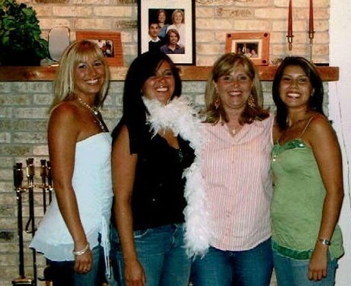 Wendy Palomo photo gallery thumbnail 125 of 173