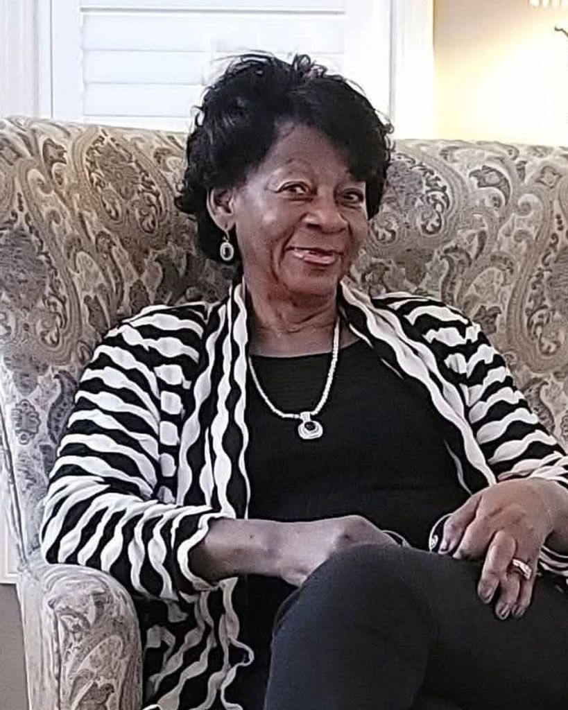 Ms. Louise Sanders Profile Photo