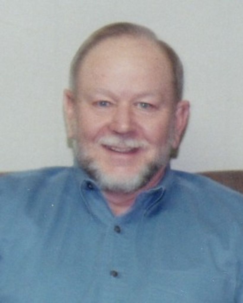 Michael Jay Hollar Profile Photo