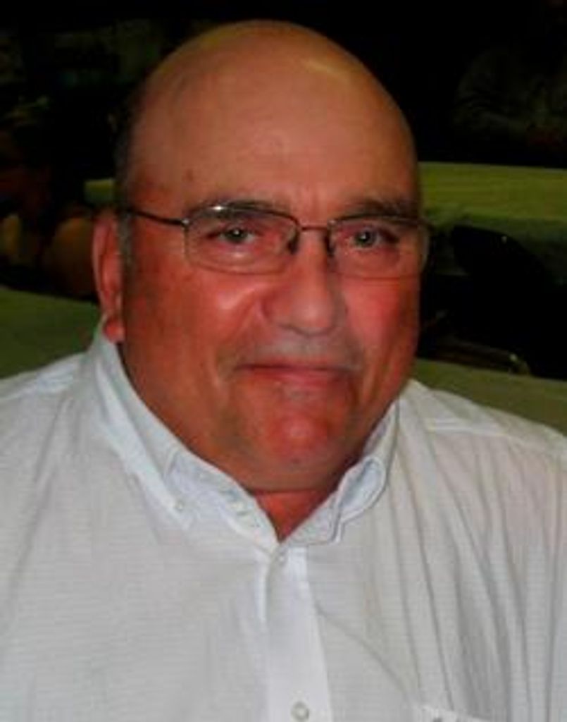 Russell Uttecht Profile Photo