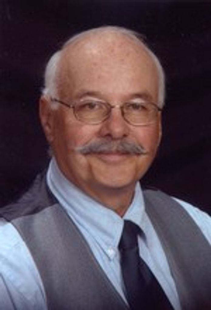 Lynn Carl Huenefeld