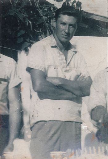 Ramon Salinas photo gallery thumbnail 1 of 62