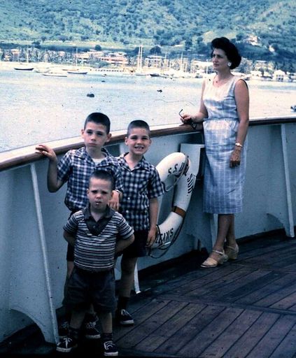 Betty Carroll photo gallery thumbnail 47 of 122