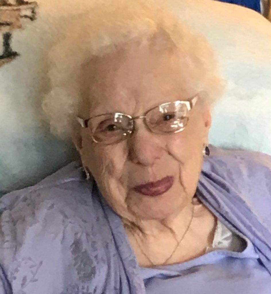 Lillian Couvrette