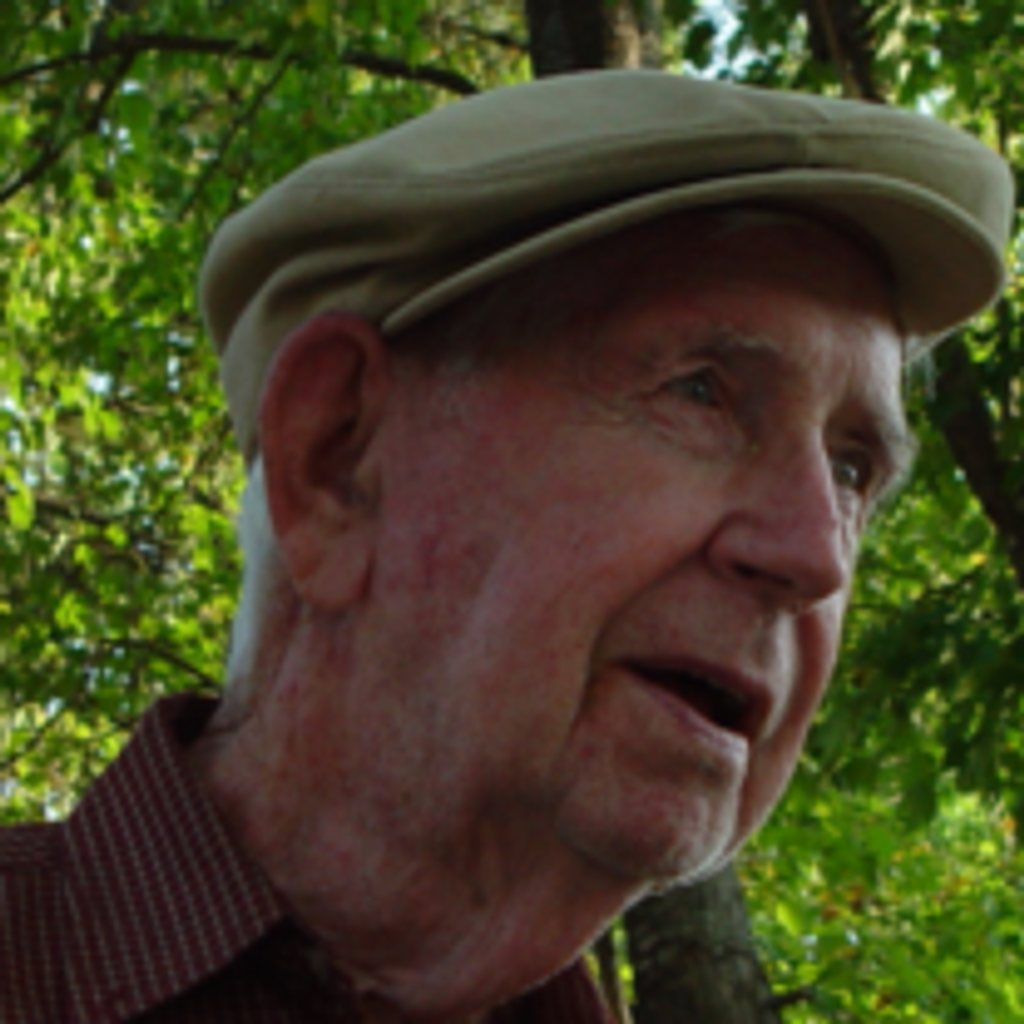 Robert W McIntosh