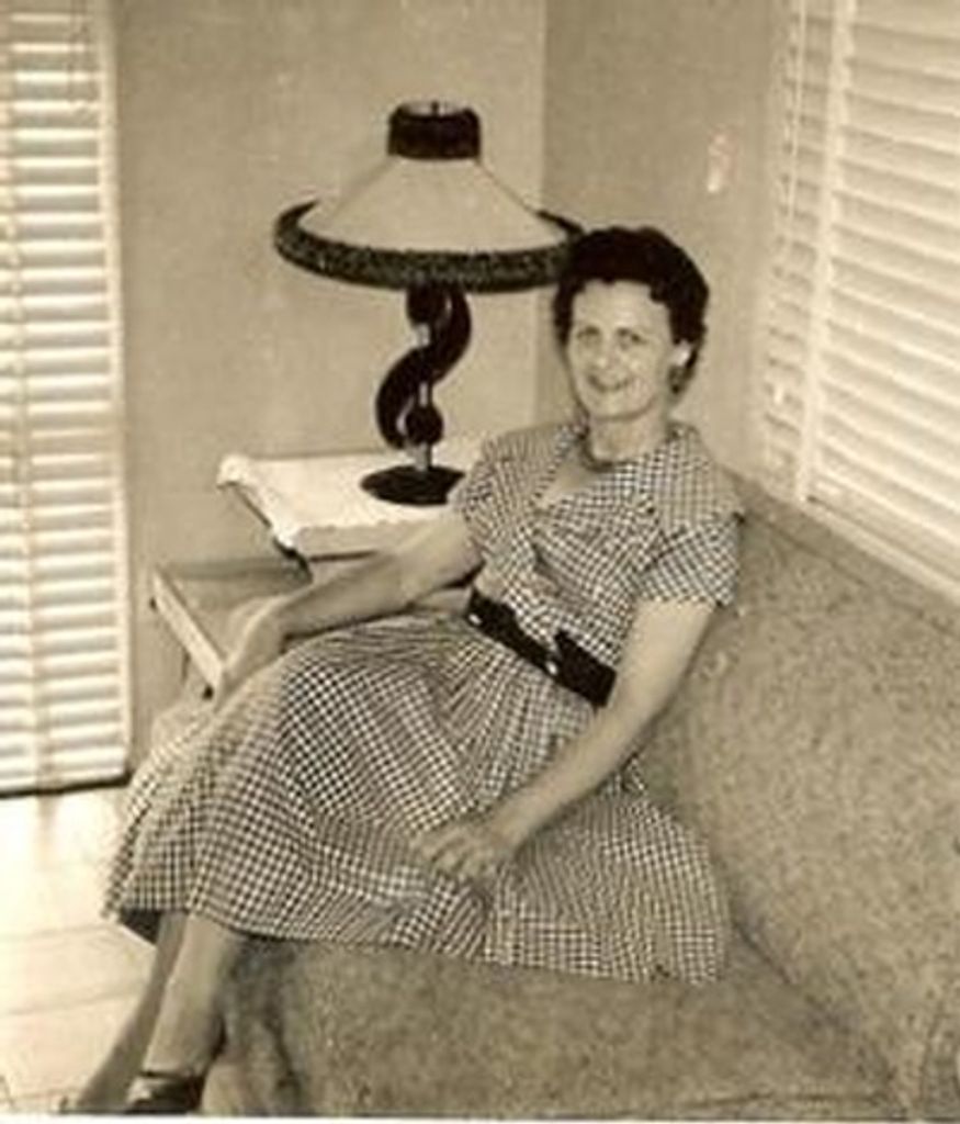 Nina Glyn Dartez
