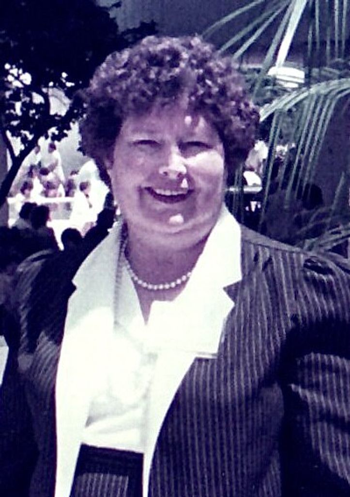 Sue Cash Sweat