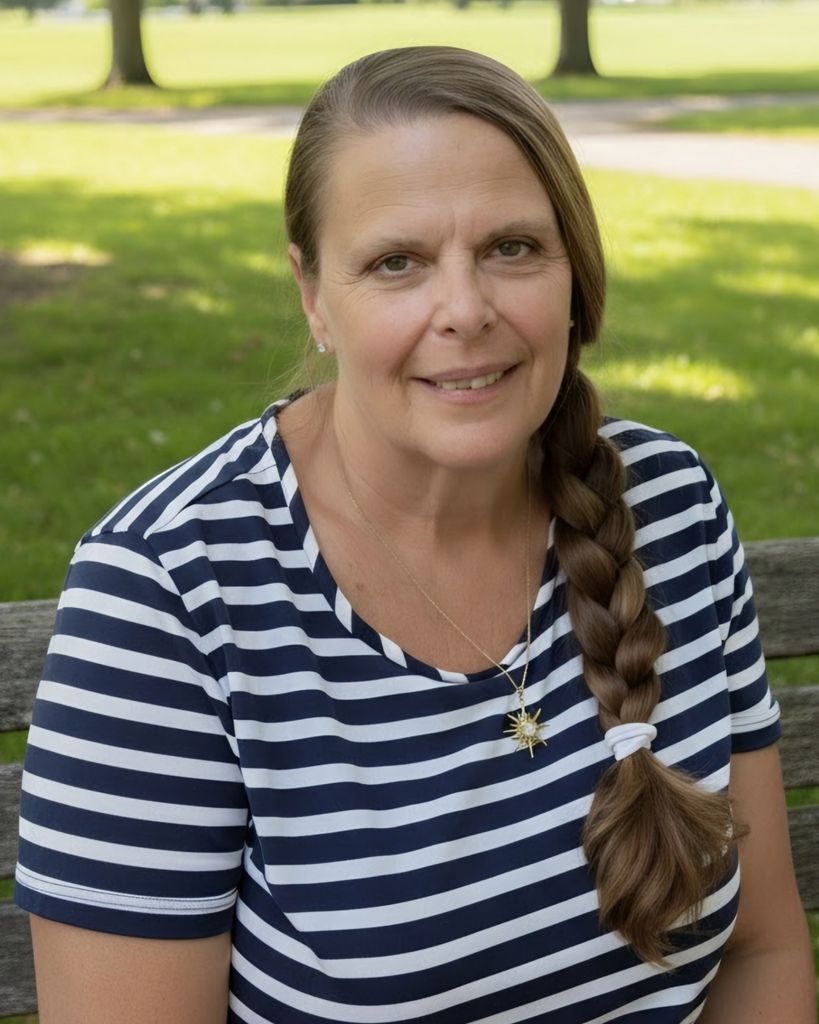 Holly Lynne Jones Profile Photo