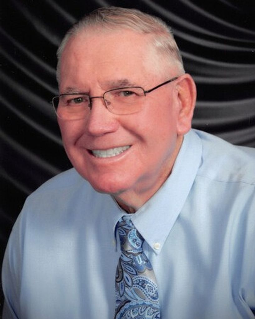 Thomas J. Lumbrezer Profile Photo