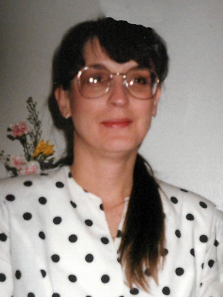 Elaine (Halikowski)  Anderson Profile Photo