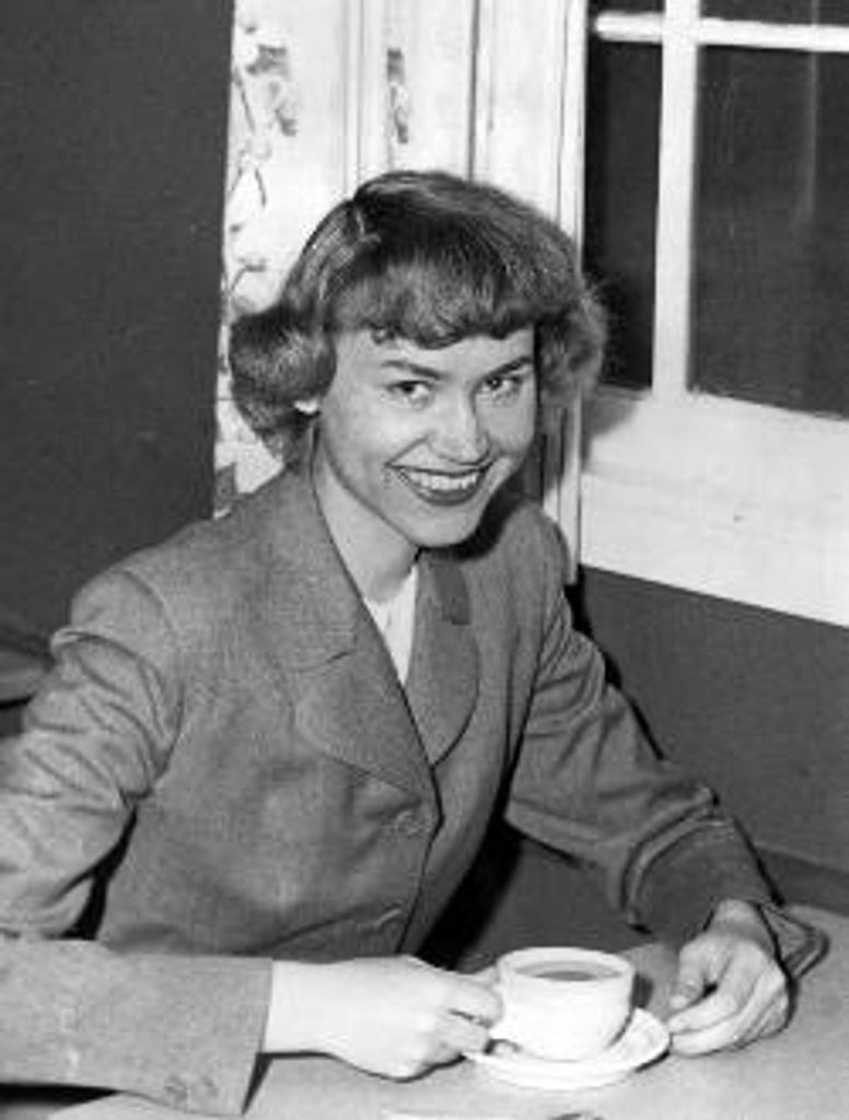 Roberta Edna Ihde Donsbach