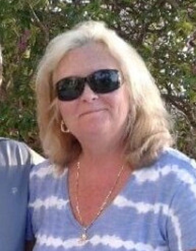 Laura J. (Price)  Hestroffer