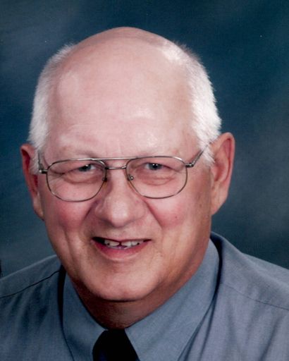 Robert Stenzel's obituary image