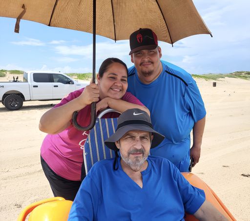 Noe Sanchez photo gallery thumbnail 76 of 139