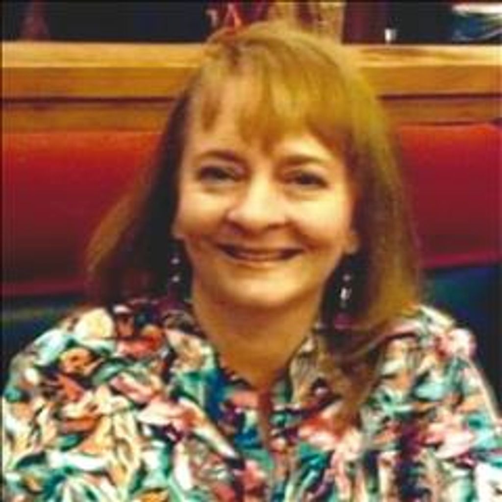 Robin Renae Hall Profile Photo