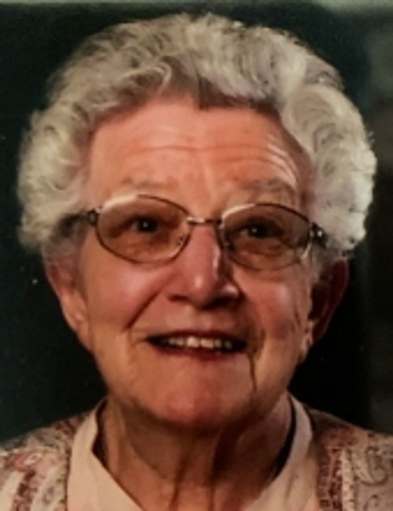 Mary "Betty" Luczka