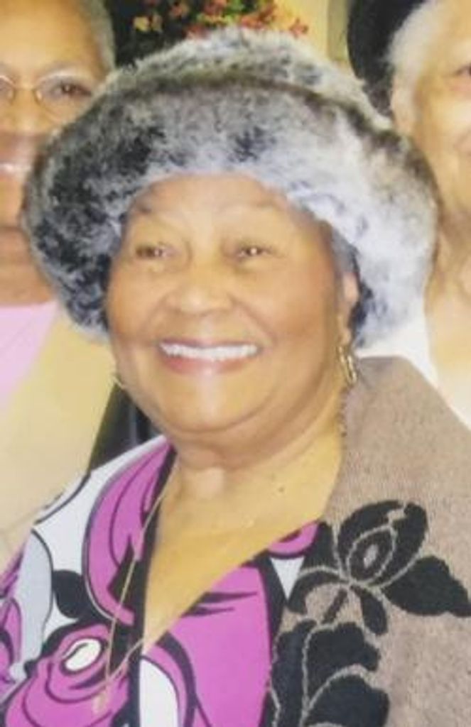 Julia Garrett Profile Photo